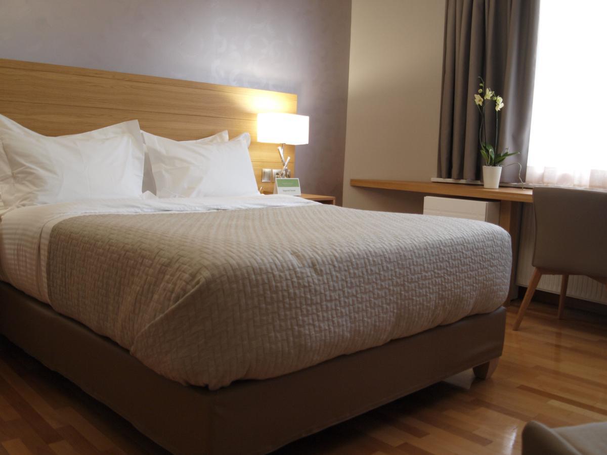 King Lodge Atene Esterno foto