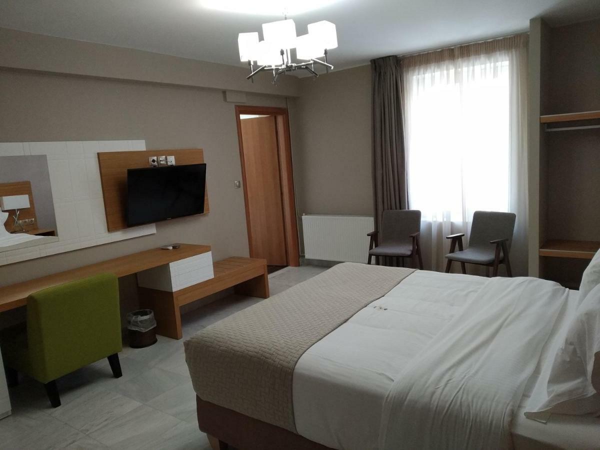 King Lodge Atene Esterno foto